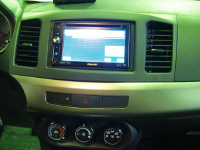   Pioneer AVH-P4000DVD  Mitsubishi Lancer X